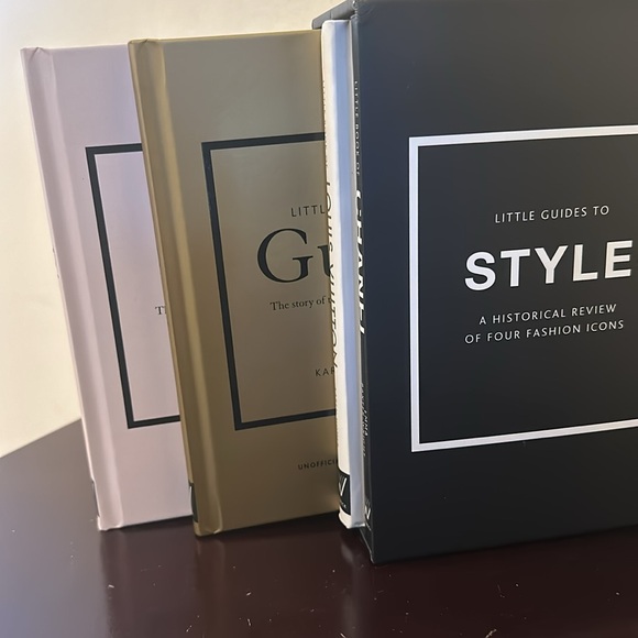 Four style hard back books in book case! - Picture 3 of 3